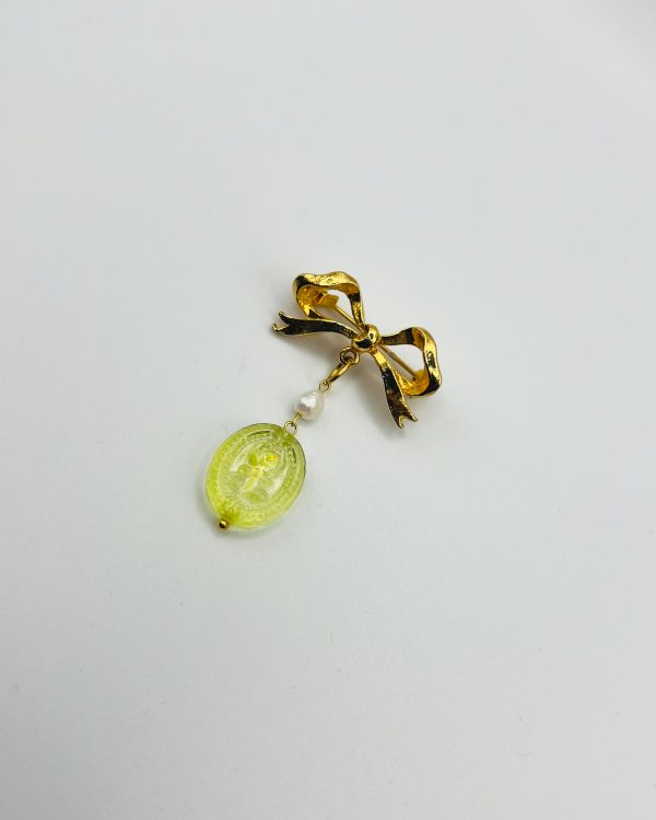 Green Glass Charm Brooch - Image 3
